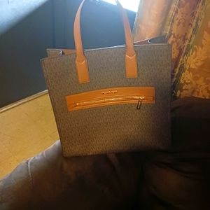 Micheal kors bag